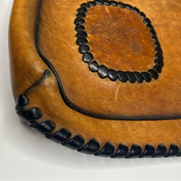 Vintage Rare Find Tooled Rustic Boho Leather Bag w /Floral Design - Picture 5 of 13